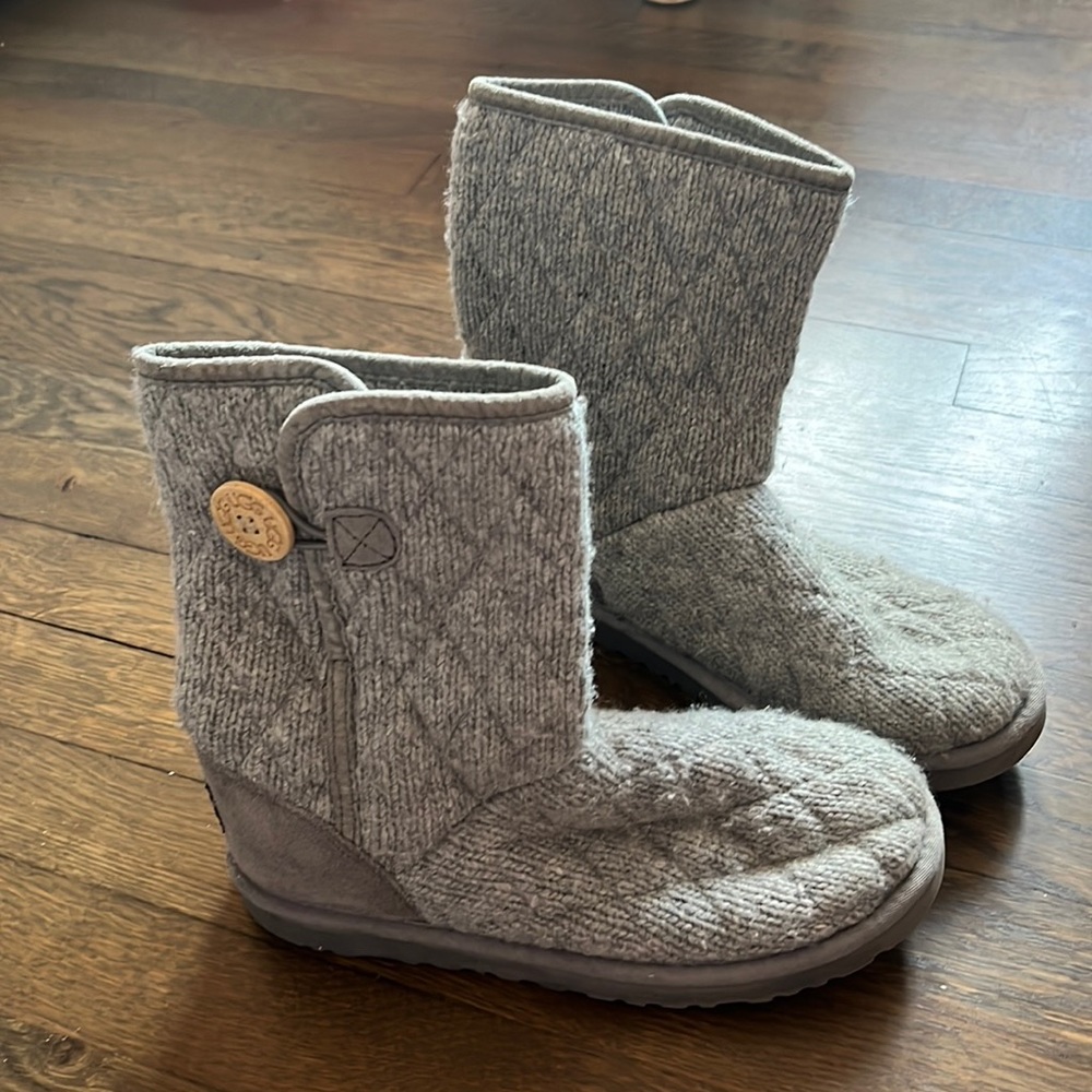 Ugg Australia Mountain Quilted Boots - Women’s Size 7
